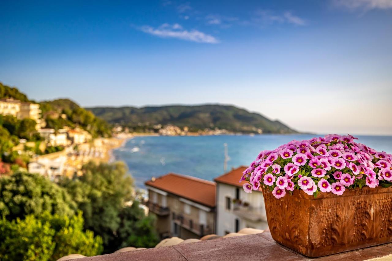 Hotel Palazzo Belmonte Santa Maria di Castellabate Exterior foto