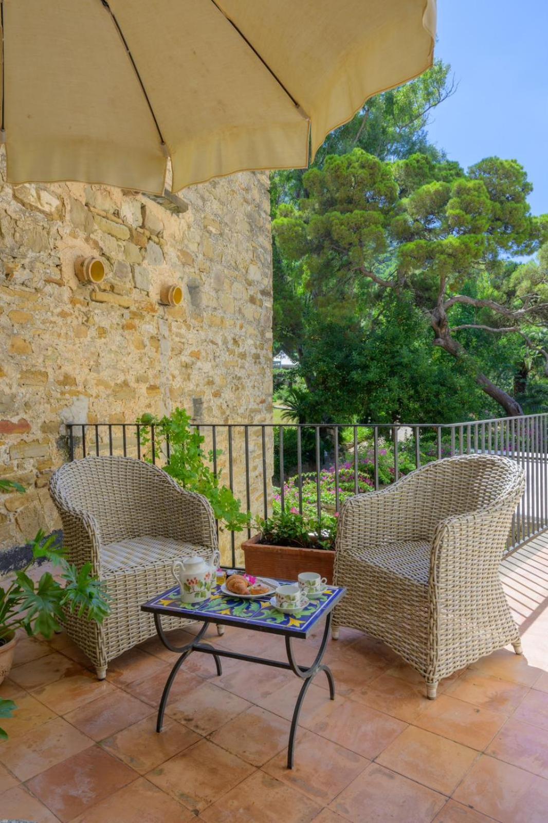 Hotel Palazzo Belmonte Santa Maria di Castellabate Exterior foto